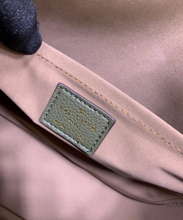 afaa1aa3b63646959e2c03bc487d9d88-1