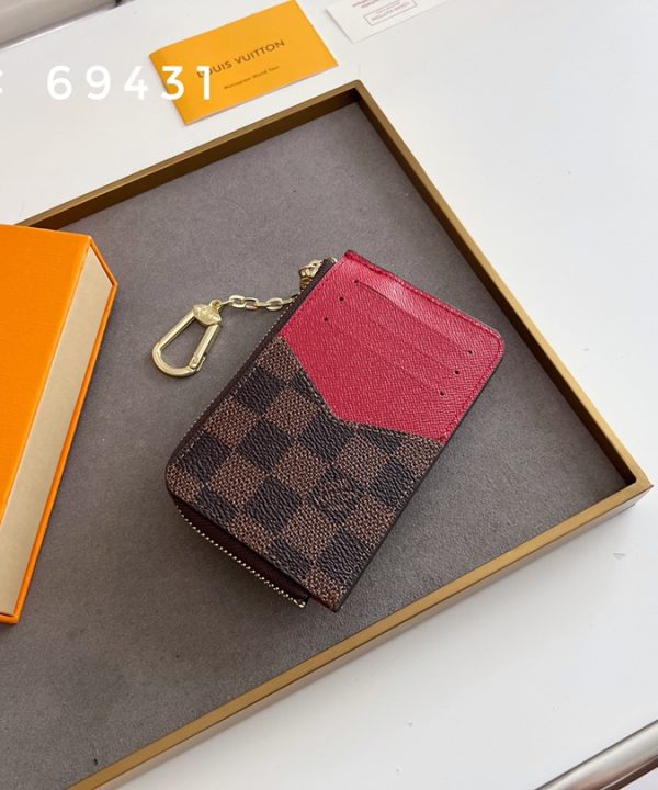 b6ba449b9ea748589fe0d10c40d604fe-1