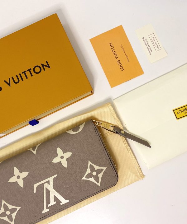 b71e5a9022464ffbaf8f051422dc52f7-1