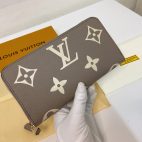 b729e7dc36a1450abad2ff26cf52dc89-1