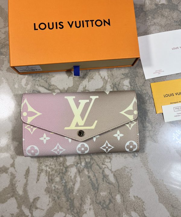 bf692c49817940a58ec95606510c5f98-1