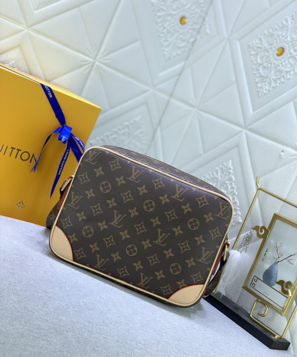 bfb4b3ba604d459caa3d4809f348cdcf-1