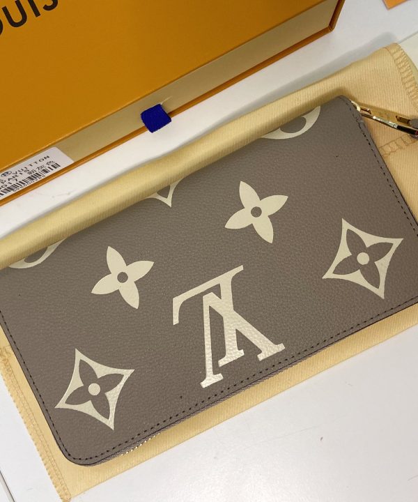 c163e4515fa949e2b21d7120c1483a91-1