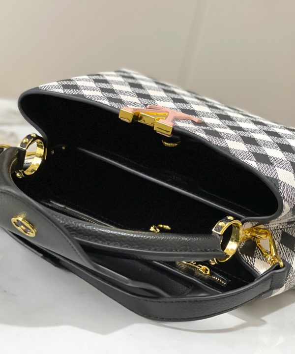 c289a2175a214d73a098727f470aa45b-1