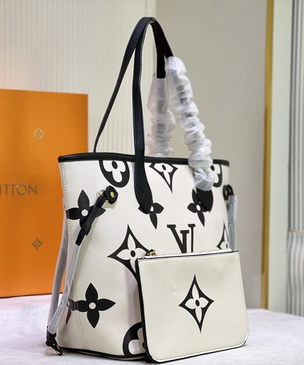 c35f53a40c8a4326b732efa5a79e2375-1