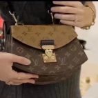 c5a8354dd14f48839a29ed378e505cf7-1