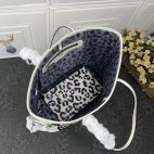 c8c7fd6e049e410f8d2e755136cbeff4-1