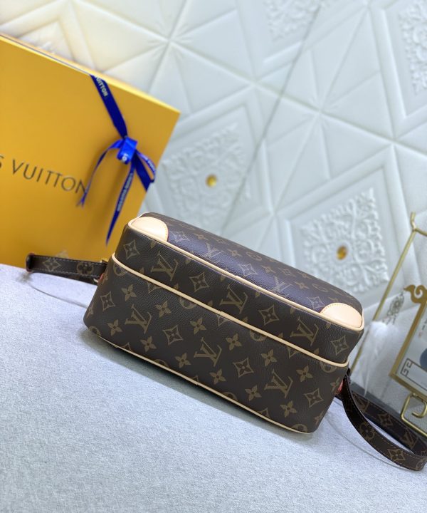 c92853ed612d4457b652856a37d9e41c-1