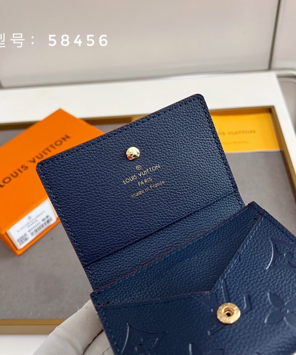 d43b07eaa3a54d20997ea310034f07fa-1