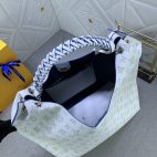 d4cae1dc826148afb216c8cb2f454d98-1