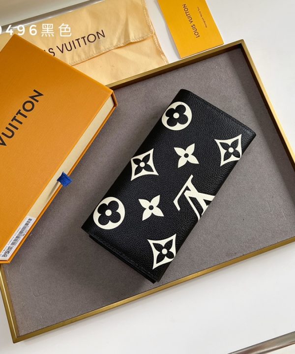 d880681181f44799acb3c34b75a43af8-1