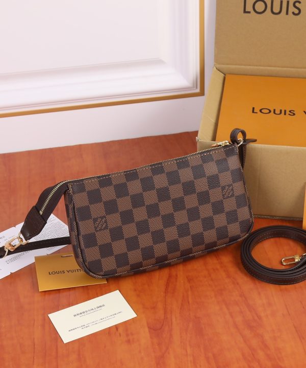 d90c02a57e4b4a989634d3710f9b027c-1