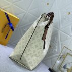 dd53dea383b04a438ef390600b881dd9-1