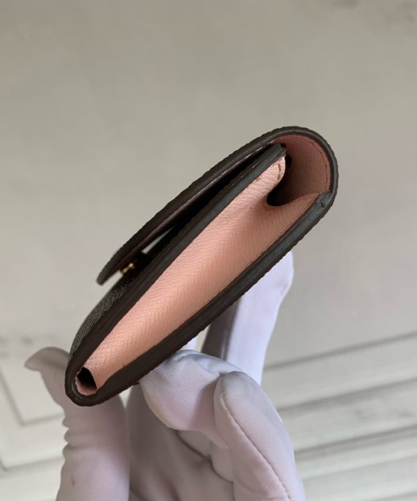 def26c745b124608826038cb41e75abe-1