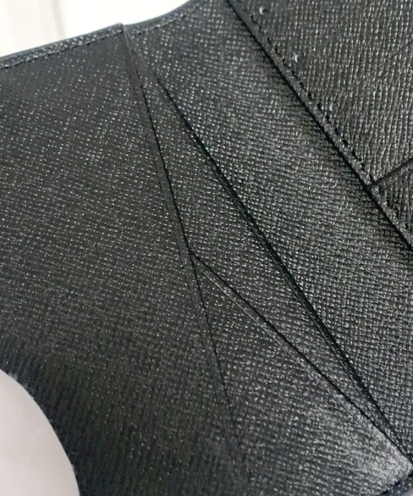 e12ec2b633214a10b3891c6cfe49fe9f-1