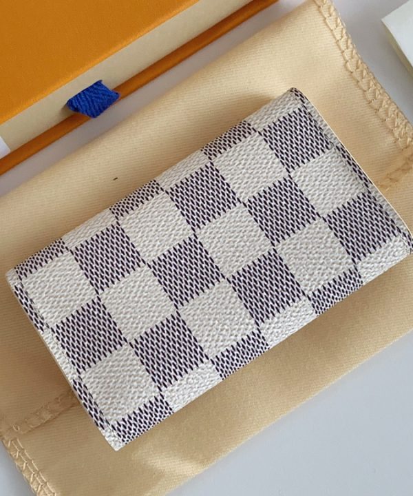 e2e4f856b4524096bcff6e2470935c63-1