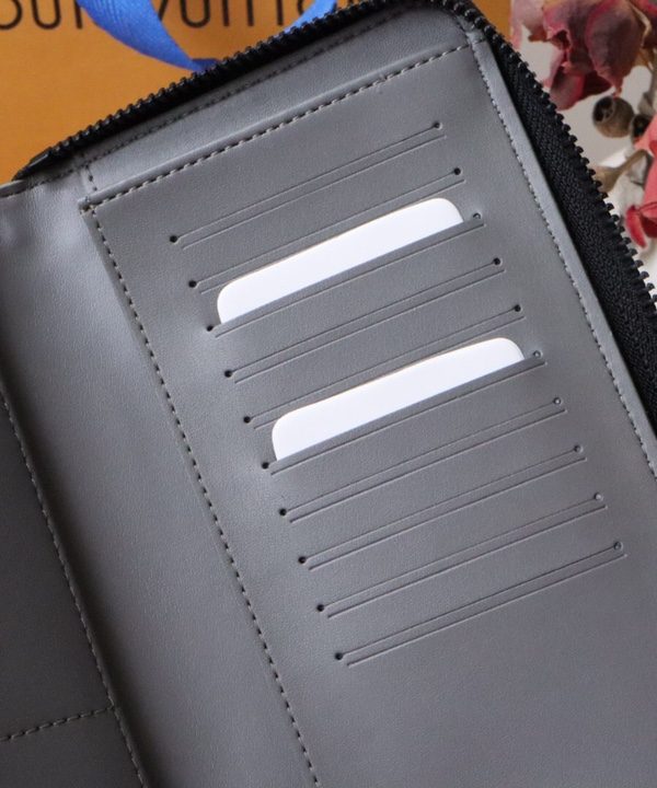 e8a2286c39354df3bfa68b071ce63138-1