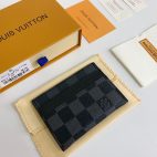 ed5145076c12471388f9546f7fc8916c-1