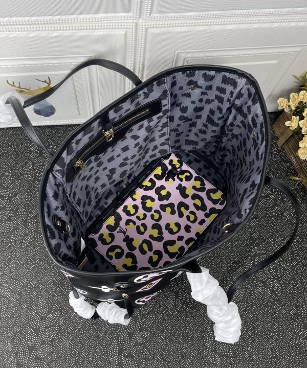 f9ab35d82c7f4ea4a86cb136292e6cfe-1