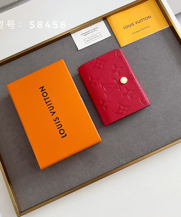 fa06630430bb4aed9877ba4da8c8bf60-1