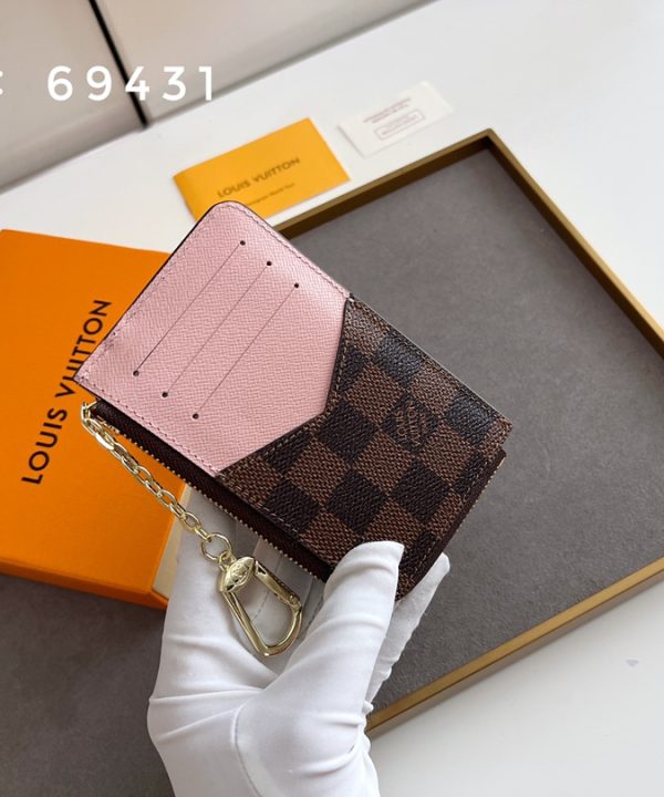 fa5b46433a3c4794813f9fa88019b3af-1