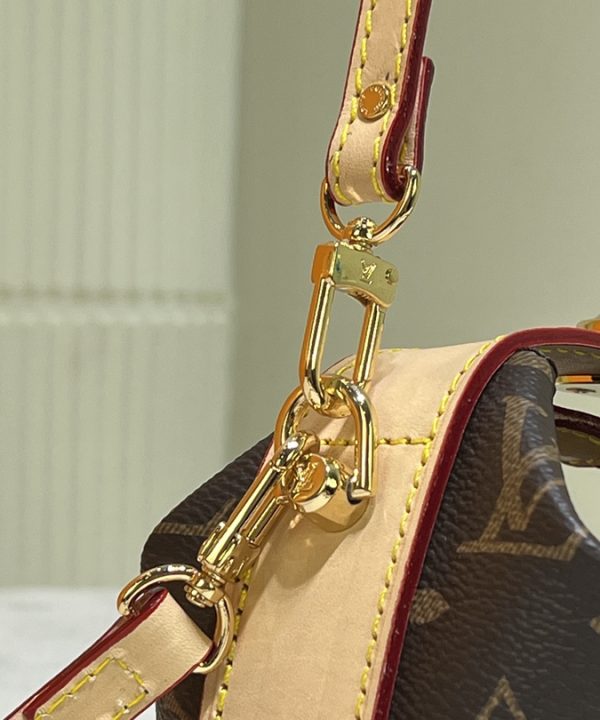 fca1709323ba4e20b4289f01cc079515-1