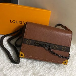海外発送(10-15日にお届け)【LOUIS VUITTON レディース  バッグ 】23.0 x 15.0 x 9cm