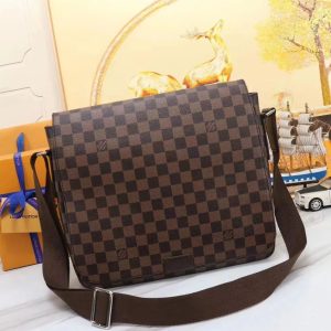【Louis Vuitton バッグ】District -2size