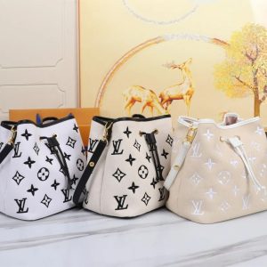 海外発送(10-15日にお届け)【LOUIS VUITTON レディース  バッグ】neonoe 26 x 26 x 17.5 cm
