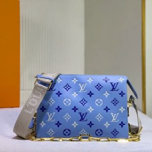 海外発送(10-15日にお届け)【LOUIS VUITTON レディース  バッグ】Coussin BB  21 x 16 x 7CM